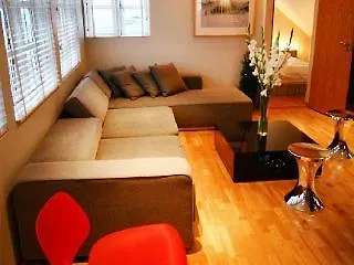 Luxury Apartment *